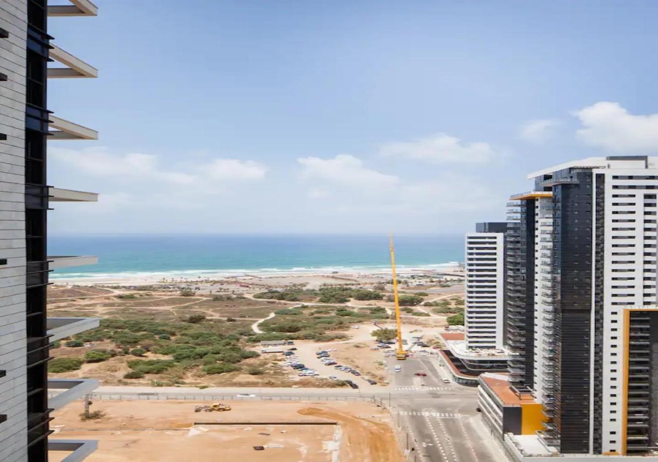 O&O Group- Special Apartment Sea View Luxury Tower Бат-Ям Екстер'єр фото